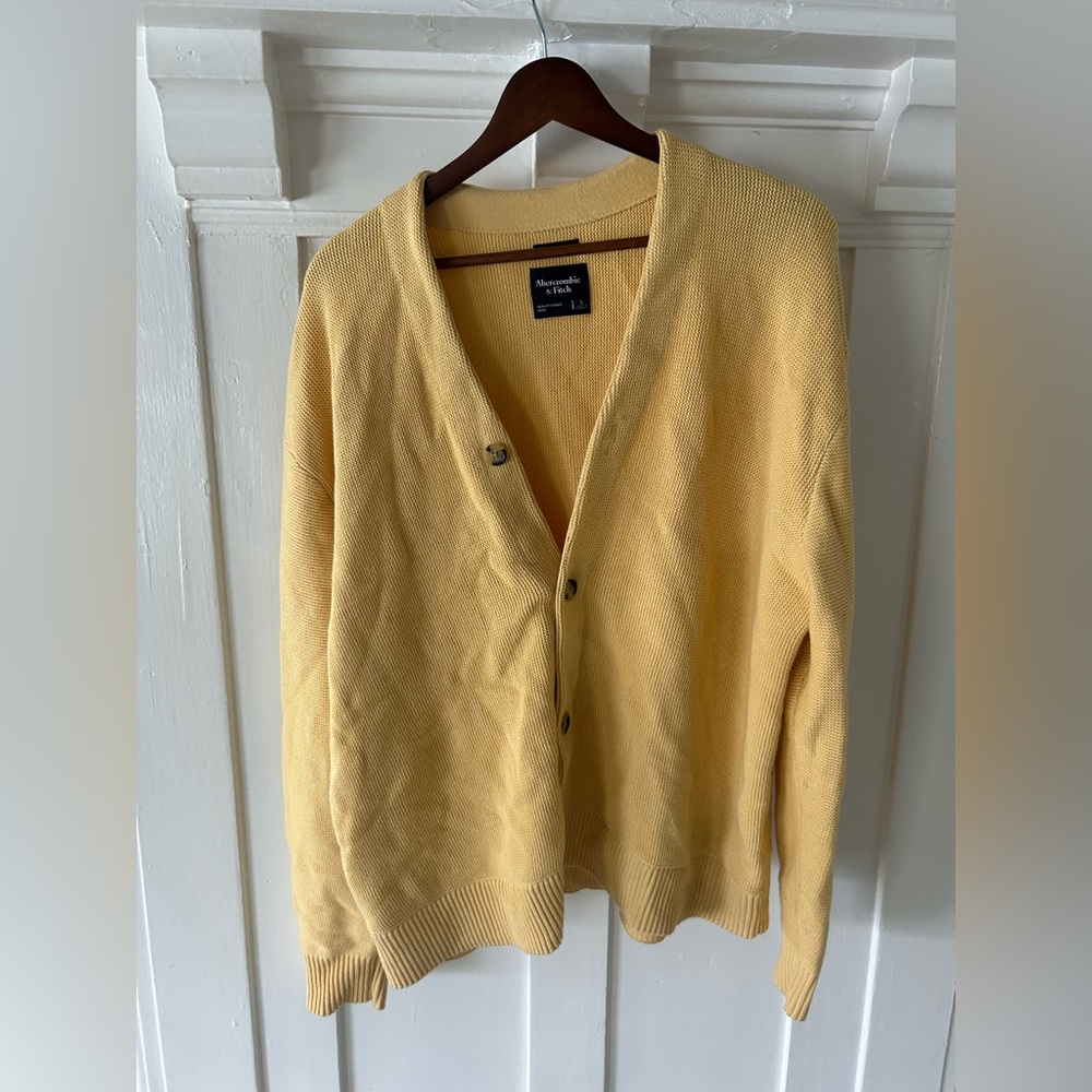 Abercrombie & Fitch Men's Mustard Cropped Cardigan